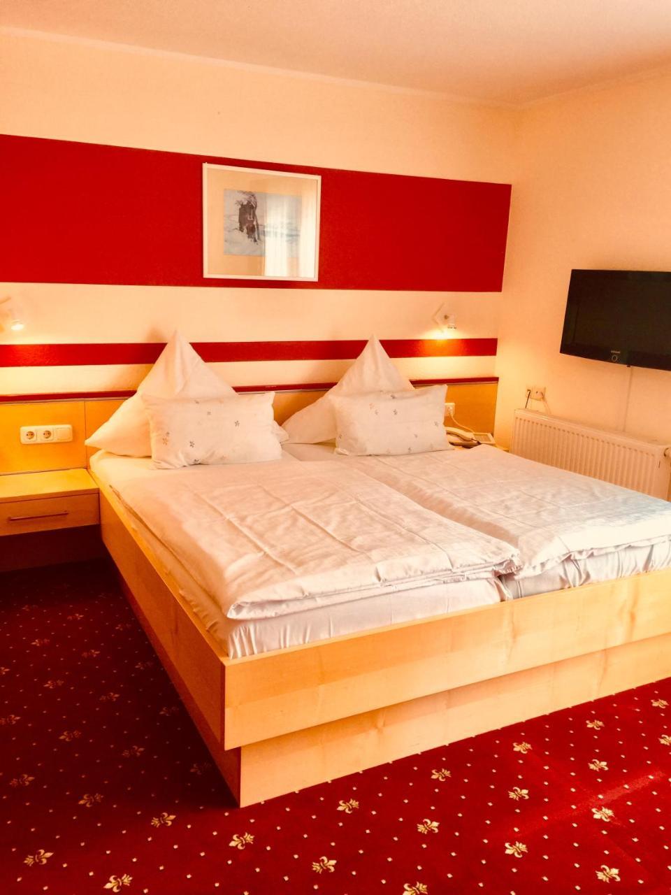 Landhotel Am Wenzelbach Pruem Ngoại thất bức ảnh